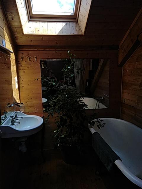 Au Coeur De Saint Agreve -Sejour Chez L'Habitant Exterior foto
